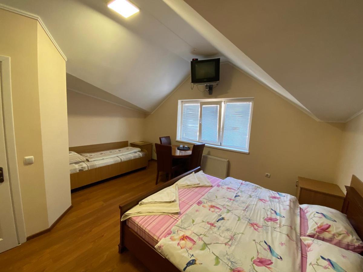 Ковчег Otel Çernivtsi Dış mekan fotoğraf