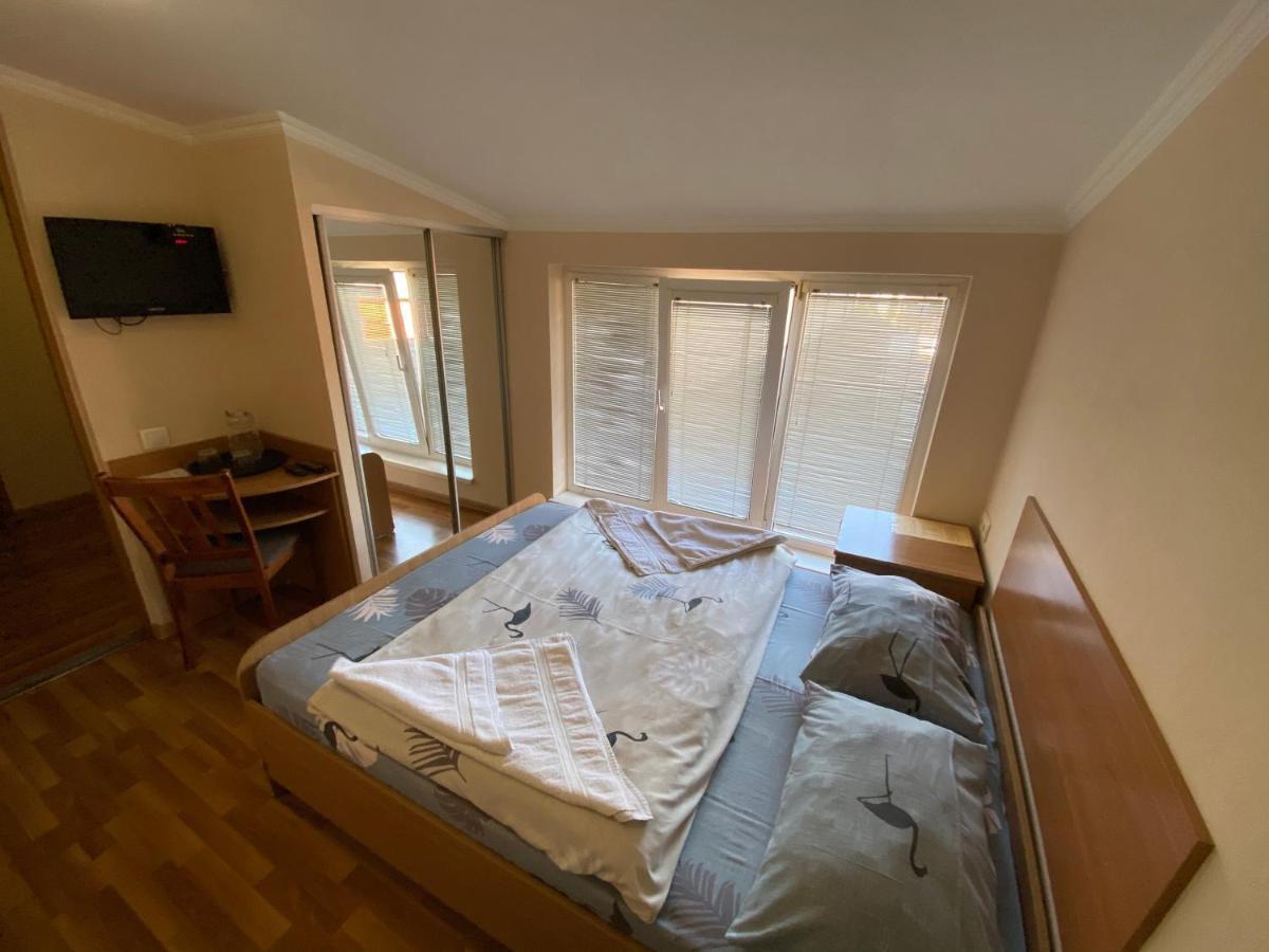 Ковчег Otel Çernivtsi Dış mekan fotoğraf