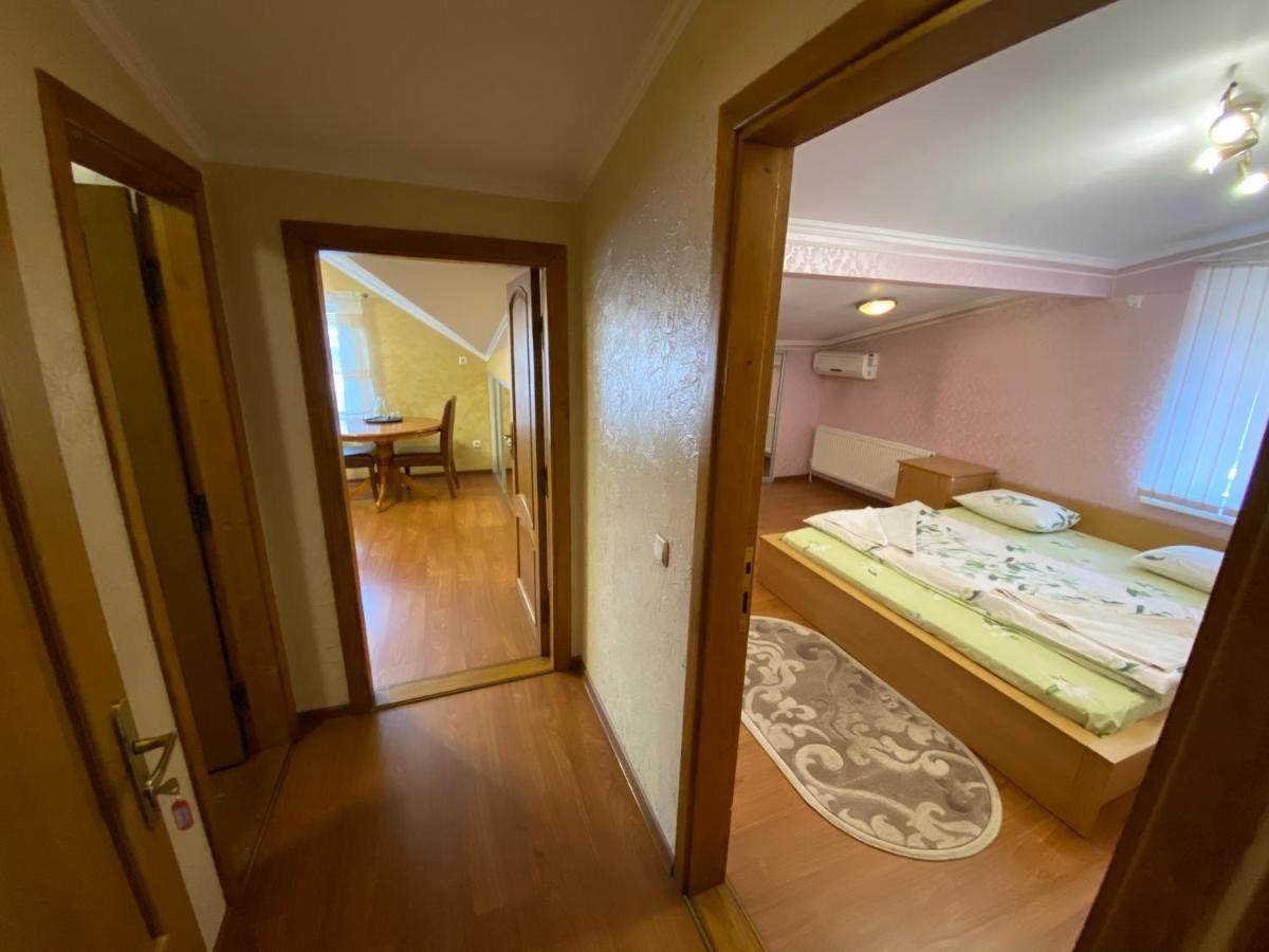 Ковчег Otel Çernivtsi Dış mekan fotoğraf